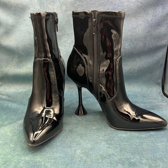 INC International Concepts patent leather boots with unique heel - Picture 2 of 5